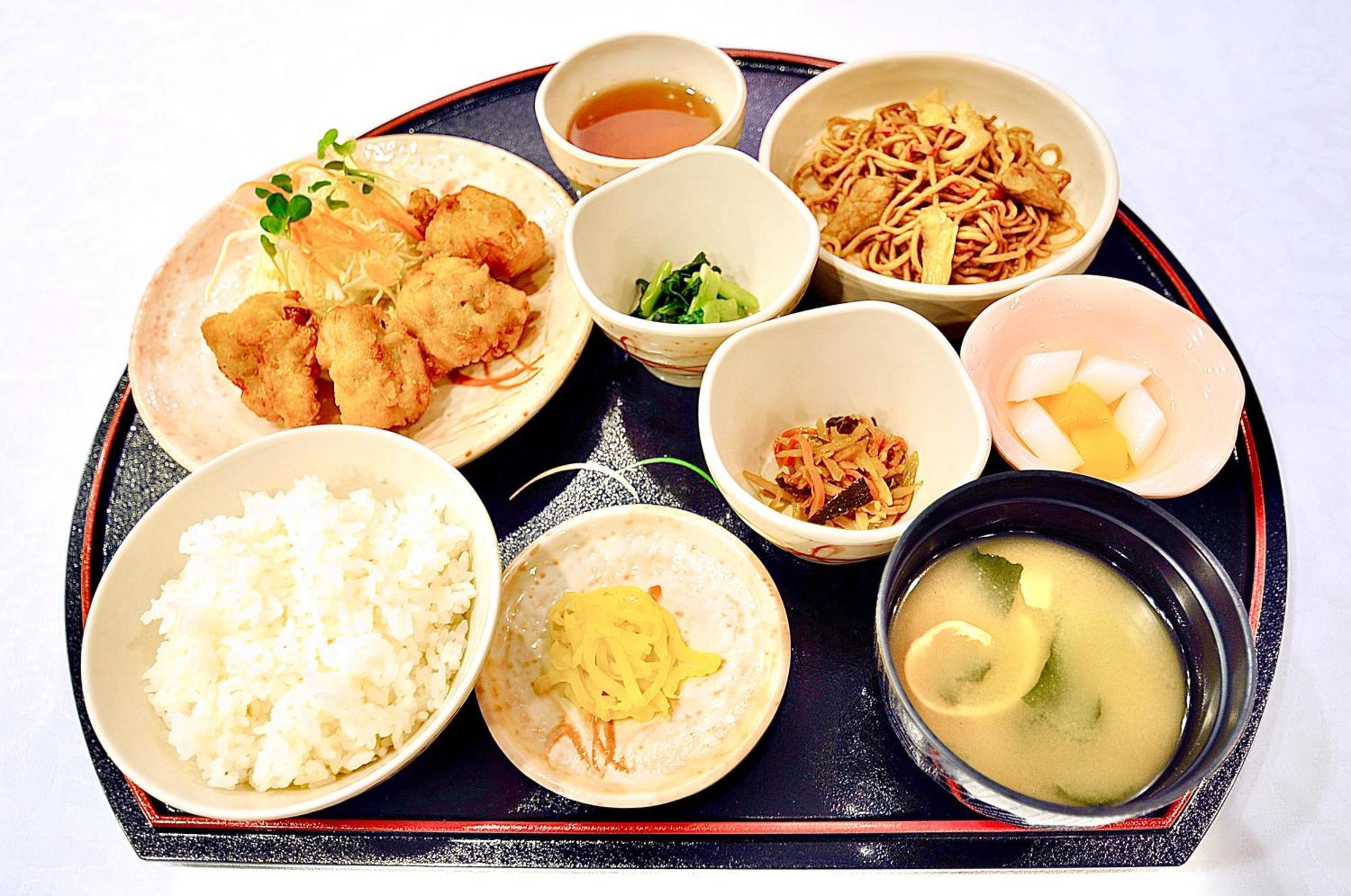 Okayama Universal Hotel Annex 2 Bagian luar foto